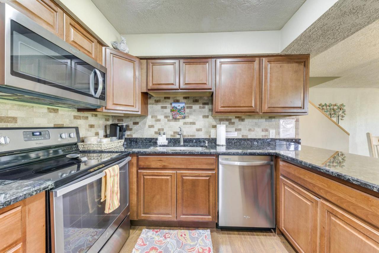 Ruidoso Golf Condo - Patio, Fire Pit And Mtn View! Kültér fotó